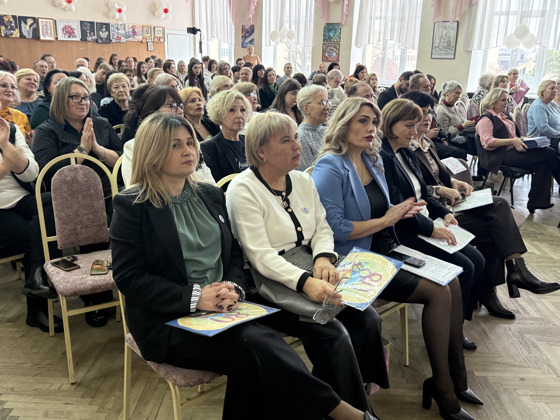 Поздравляем с 80-летним юбилеем Теоретический лицей имени Антиоха Кантемира!